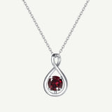 Pendentif en argent sterling "Étreinte Infinie" avec symbole infini et grenat de la pierre de naissance de janvier - Argent