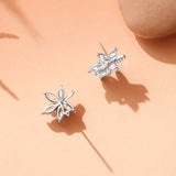 Boucle d'oreille élégante en argent sterling "Maple Majesty"