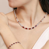 "Glamour Radiance" Collier en argent sterling avec grenat taillé fantaisie de janvier