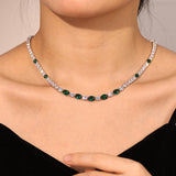 "Glamour Radiance" Collier en argent sterling avec émeraude taillée fantaisie de mai