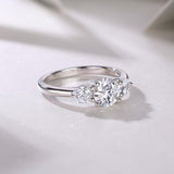 Bague en argent sterling Moissanite en taille ronde à trois pierres FANCIME