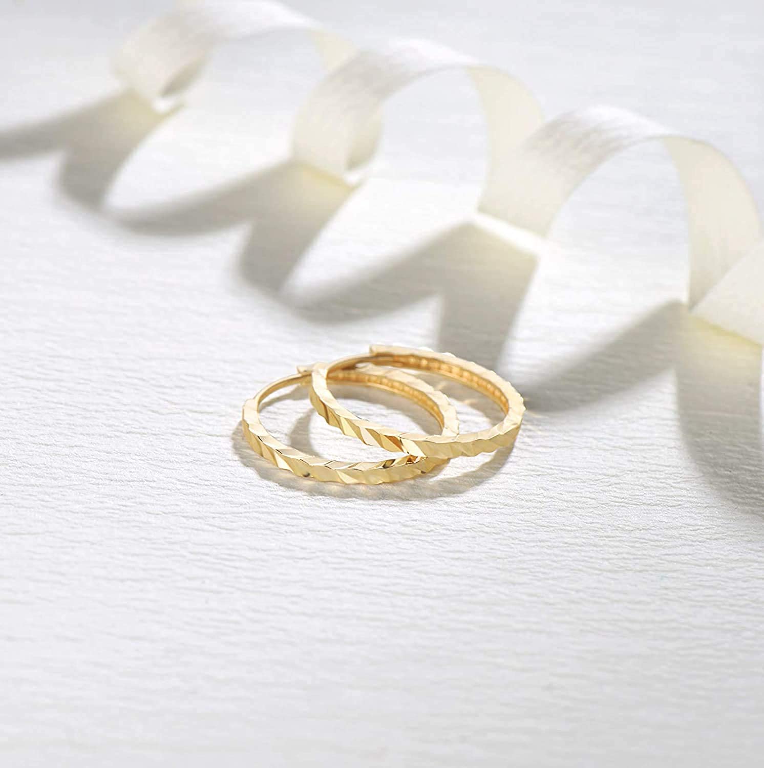 FANCIME Elegant Huggie 14K Yellow Gold Hoop Earrings Show